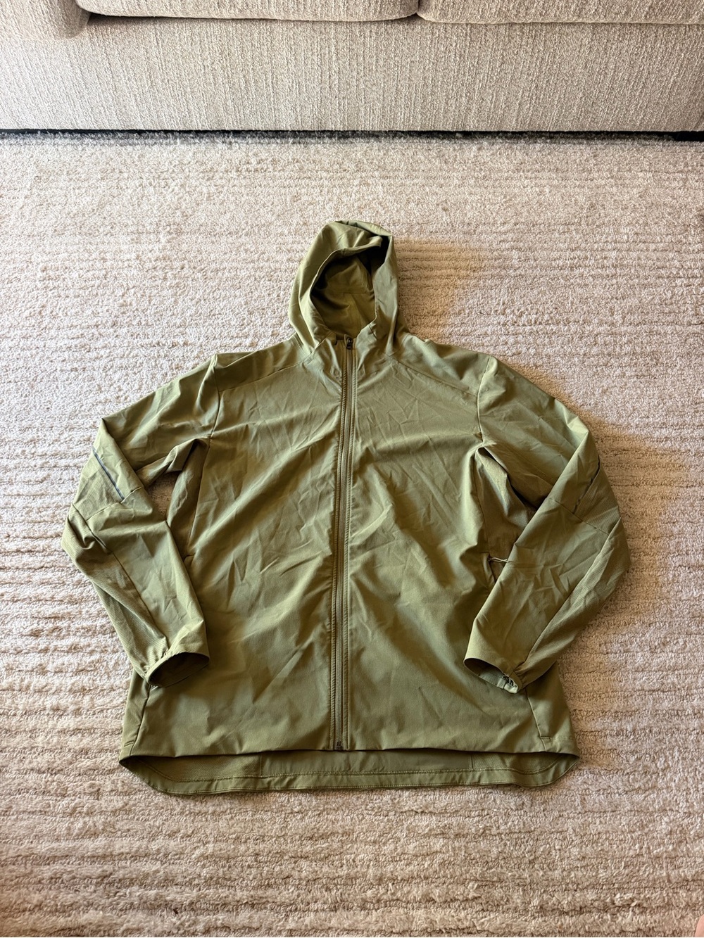 Lululemon men’s green warp light packable jacket size XXL